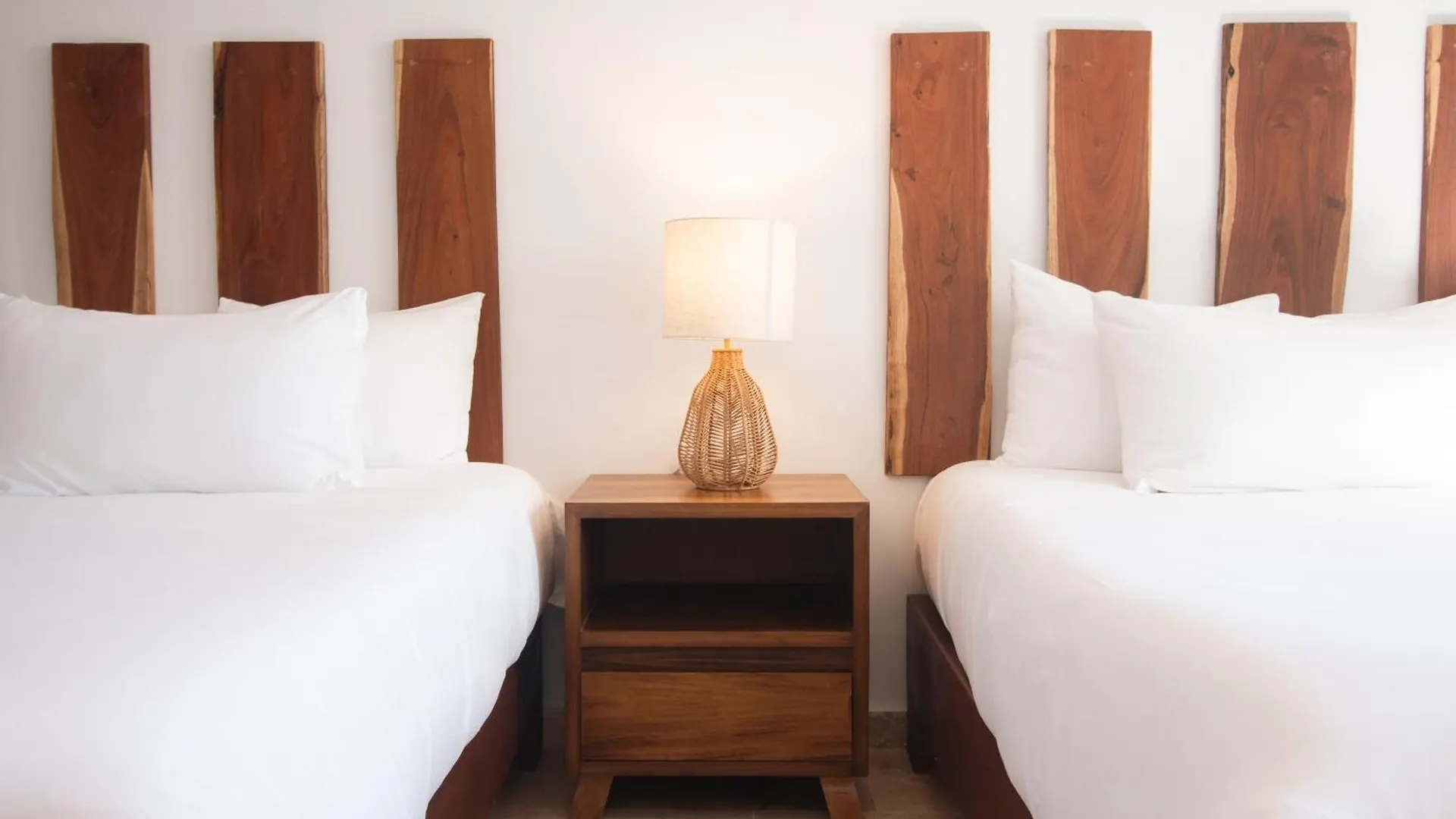 Aparthotel Hotel B10 - Distinctive Hotel- Playa del Carmen